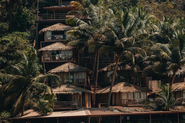 Comment organiser une croisière pour découvrir les lagons cachés en Polynésie française?